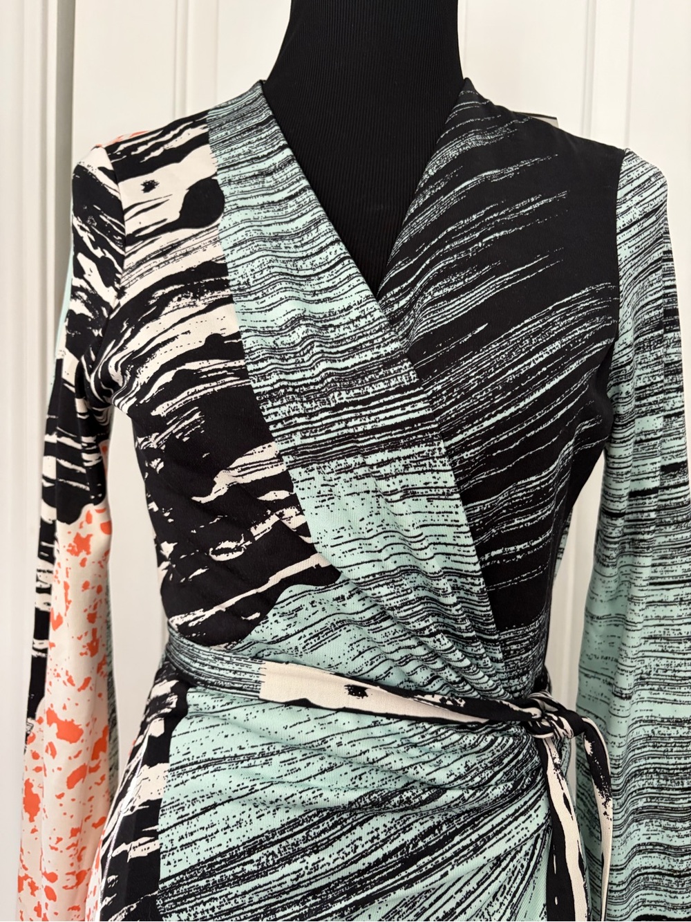 Diane Von Furstenberg Valencia Mint, Black & Coral Abstract Wrap Dress 10 - Picture 2 of 6